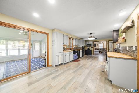 7 Pinecrest Road Enfield CT 06082