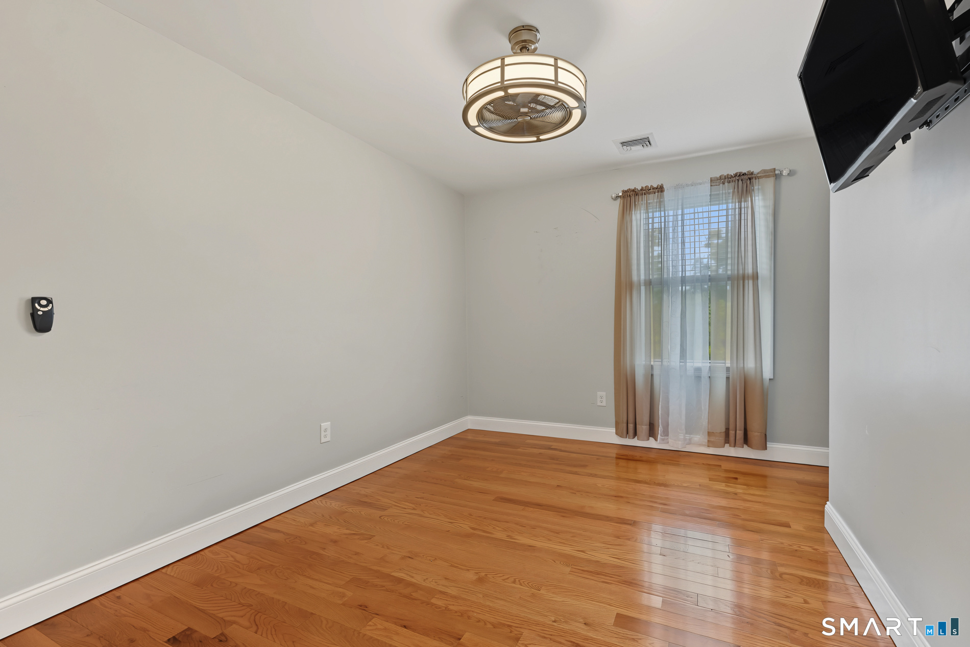 2 Logans Way Sterling CT 06377