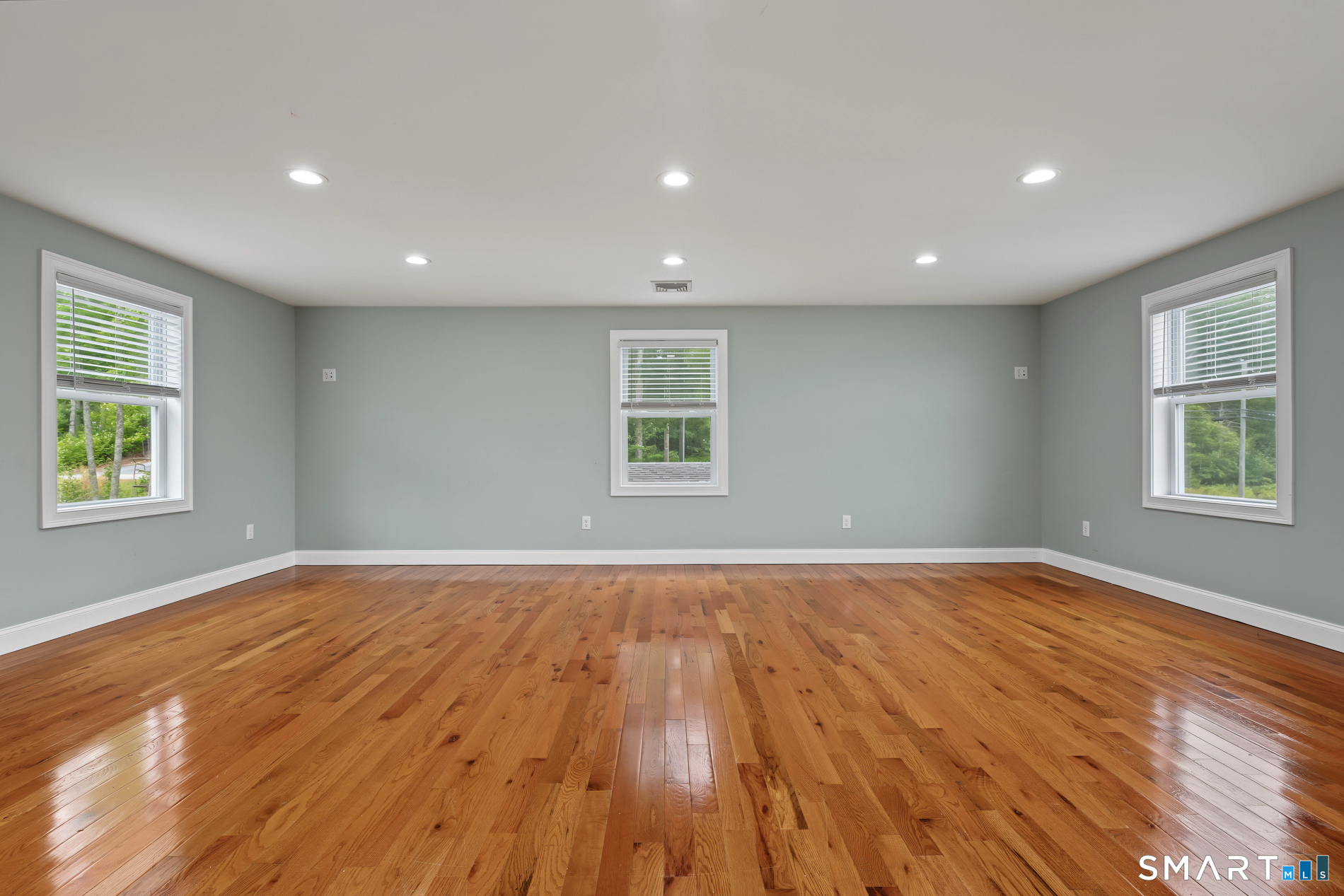 2 Logans Way Sterling CT 06377