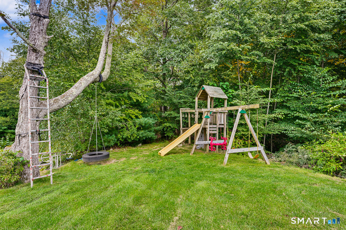 2 Logans Way Sterling CT 06377