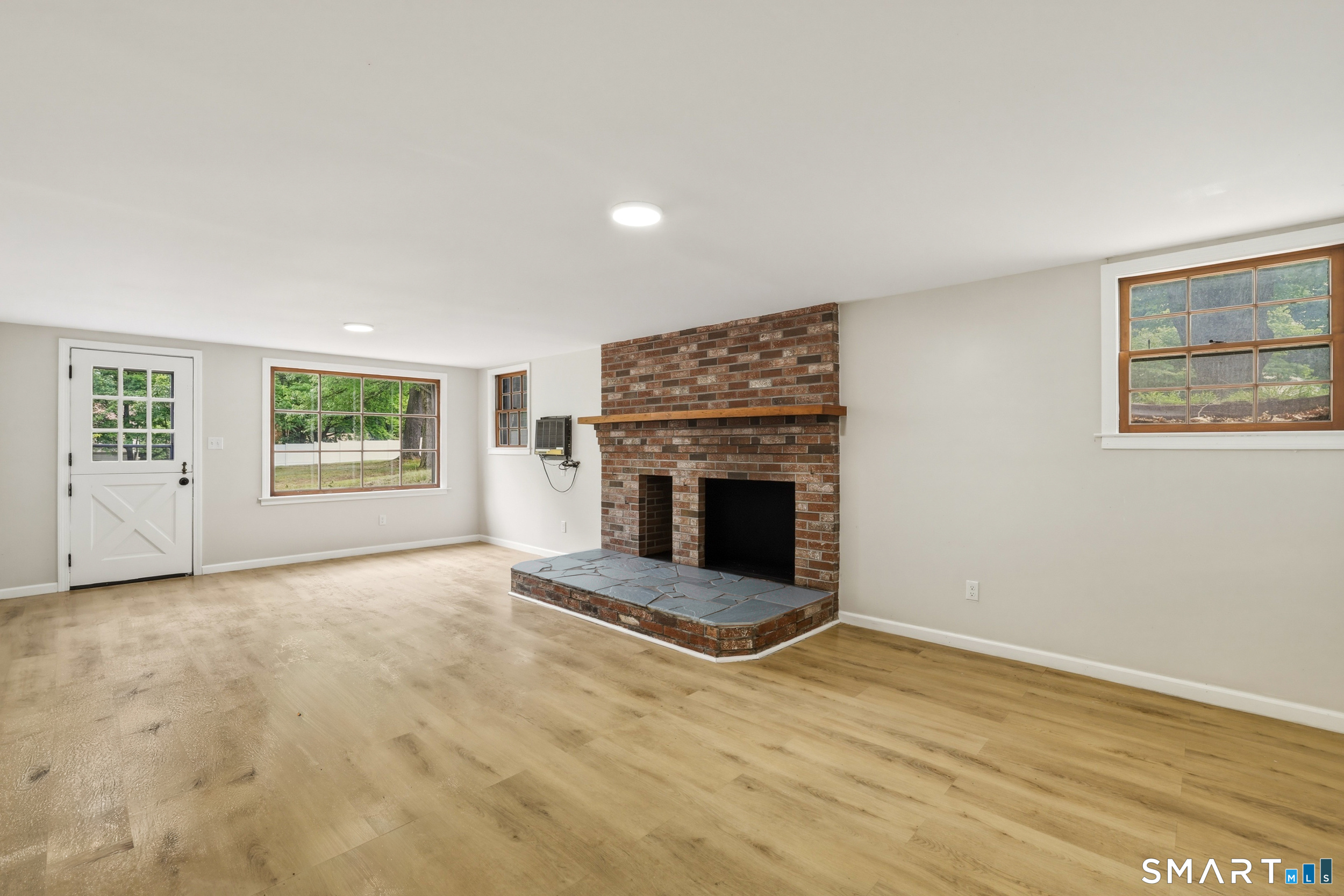 572 Forbes Street East Hartford CT 06118