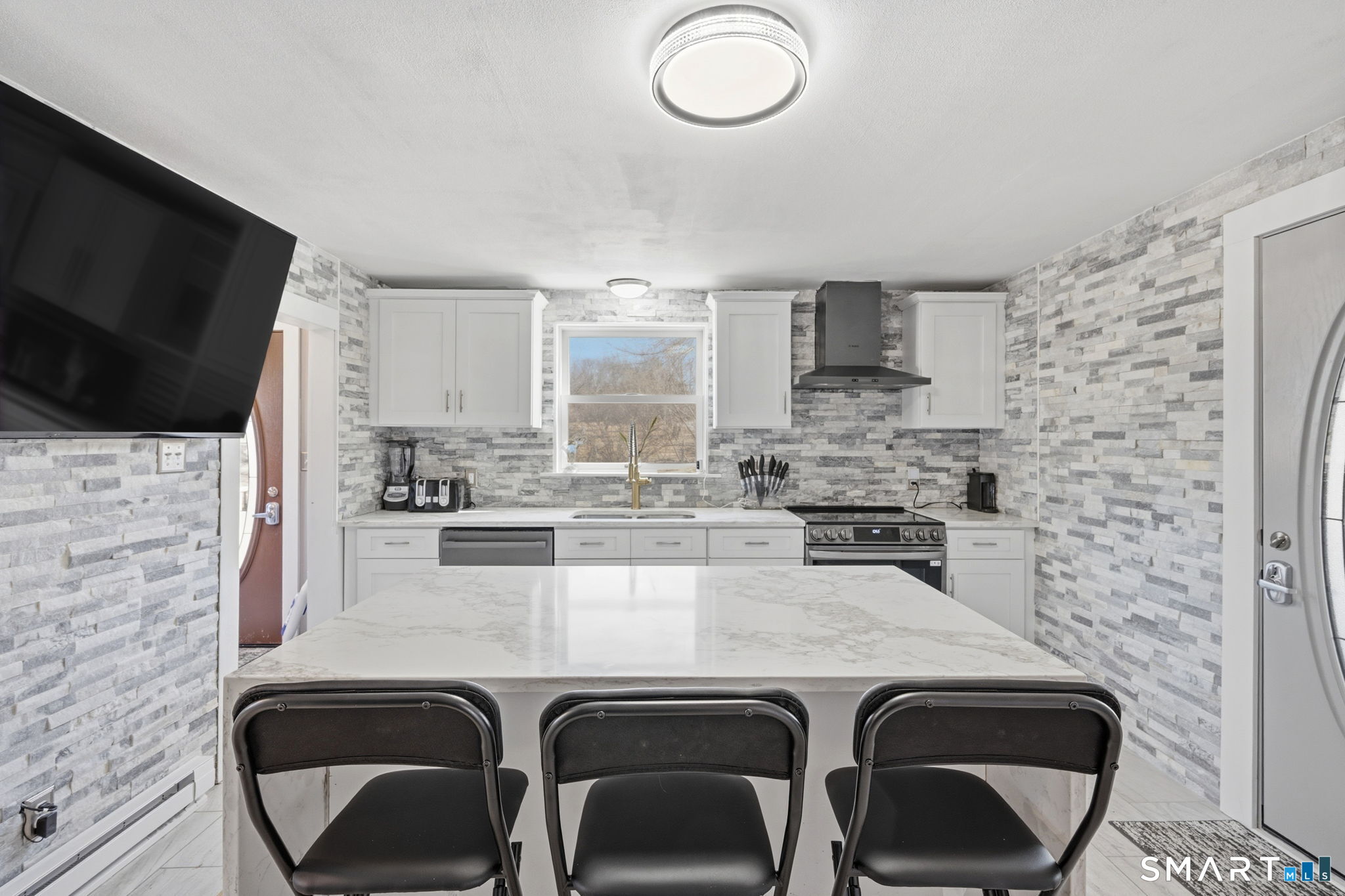 24 Newent Road Lisbon CT 06351