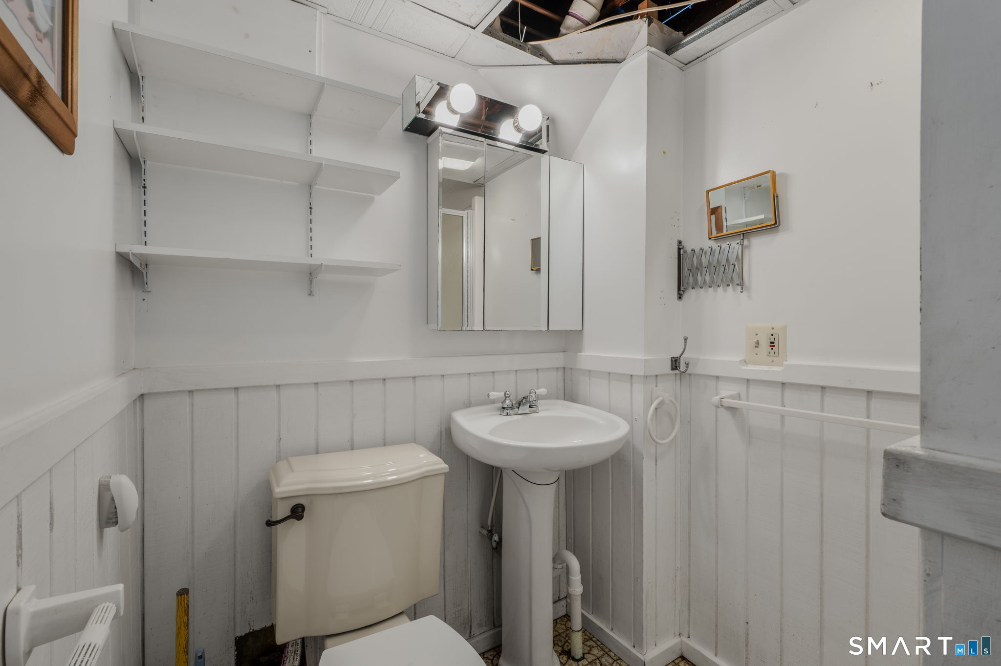 24 Jordan Terrace Waterford CT 06385