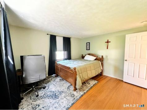 3 Wagon Road Enfield CT 06082