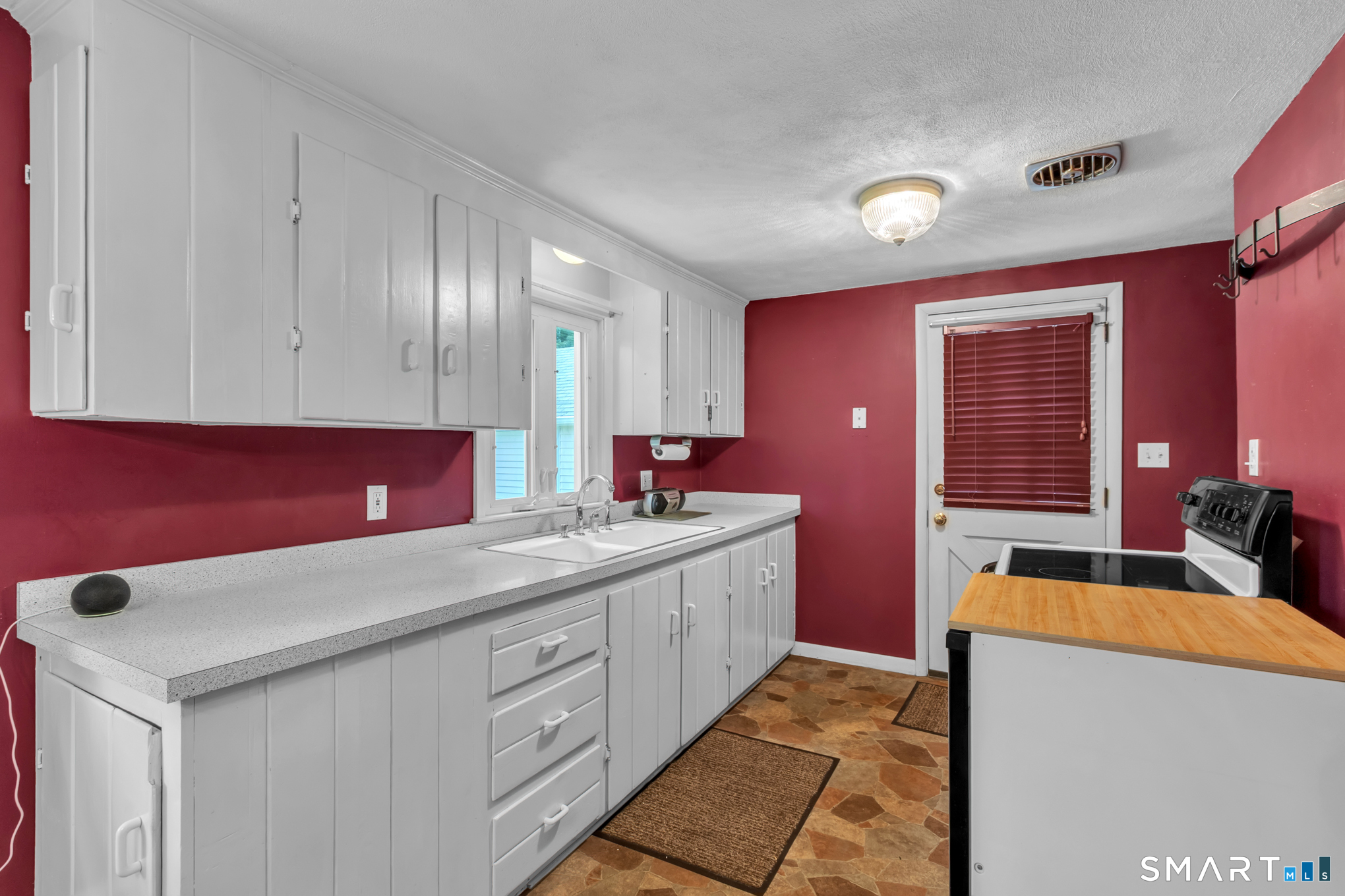 18 Laurel Lane Windham CT 06280