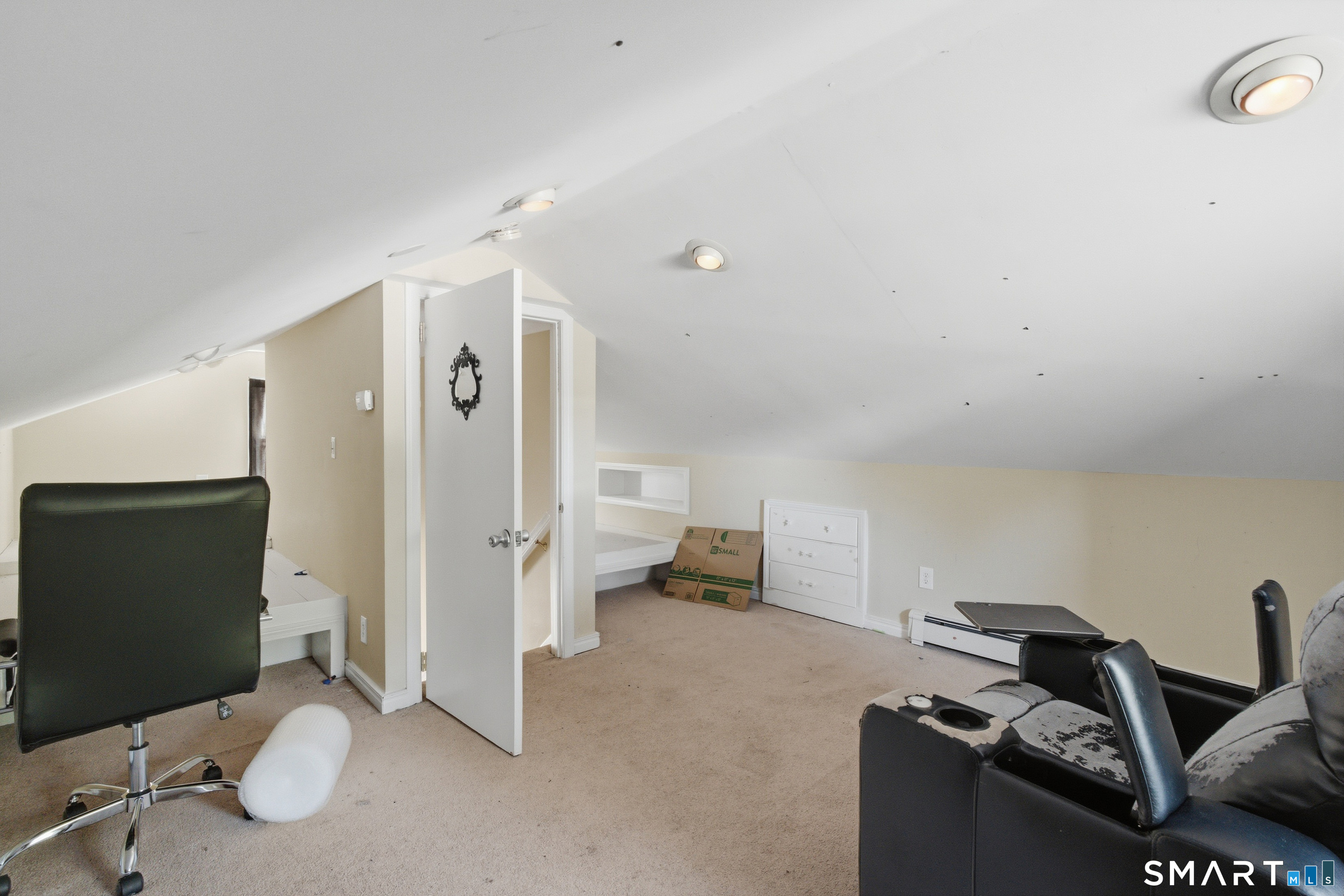 70 Leslie Court Bristol CT 06010