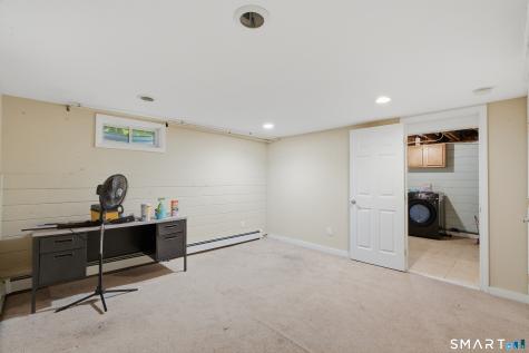 70 Leslie Court Bristol CT 06010
