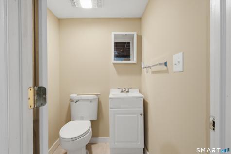 70 Leslie Court Bristol CT 06010