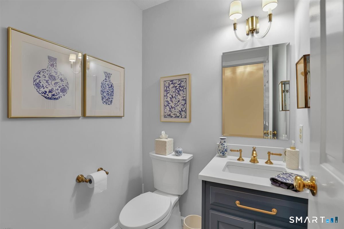 11 Dunne Wood Court Farmington CT 06085