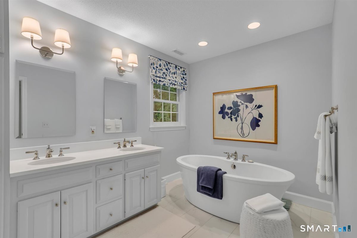 11 Dunne Wood Court Farmington CT 06085