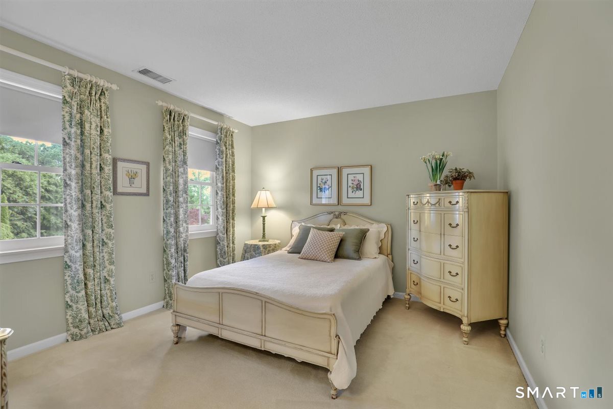 11 Dunne Wood Court Farmington CT 06085