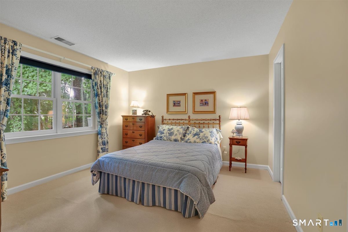 11 Dunne Wood Court Farmington CT 06085