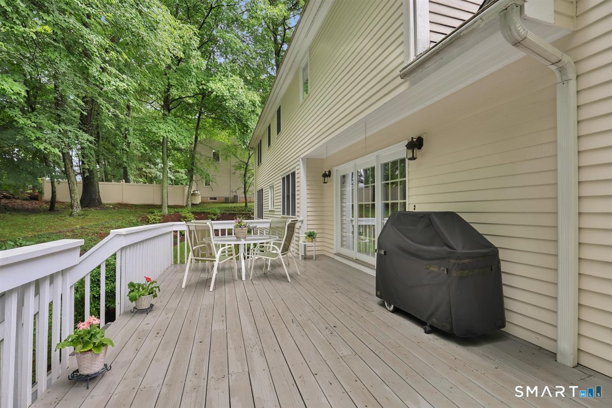 11 Dunne Wood Court Farmington CT 06085