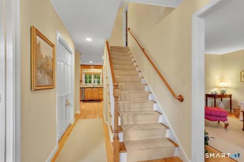 11 Dunne Wood Court Farmington CT 06085