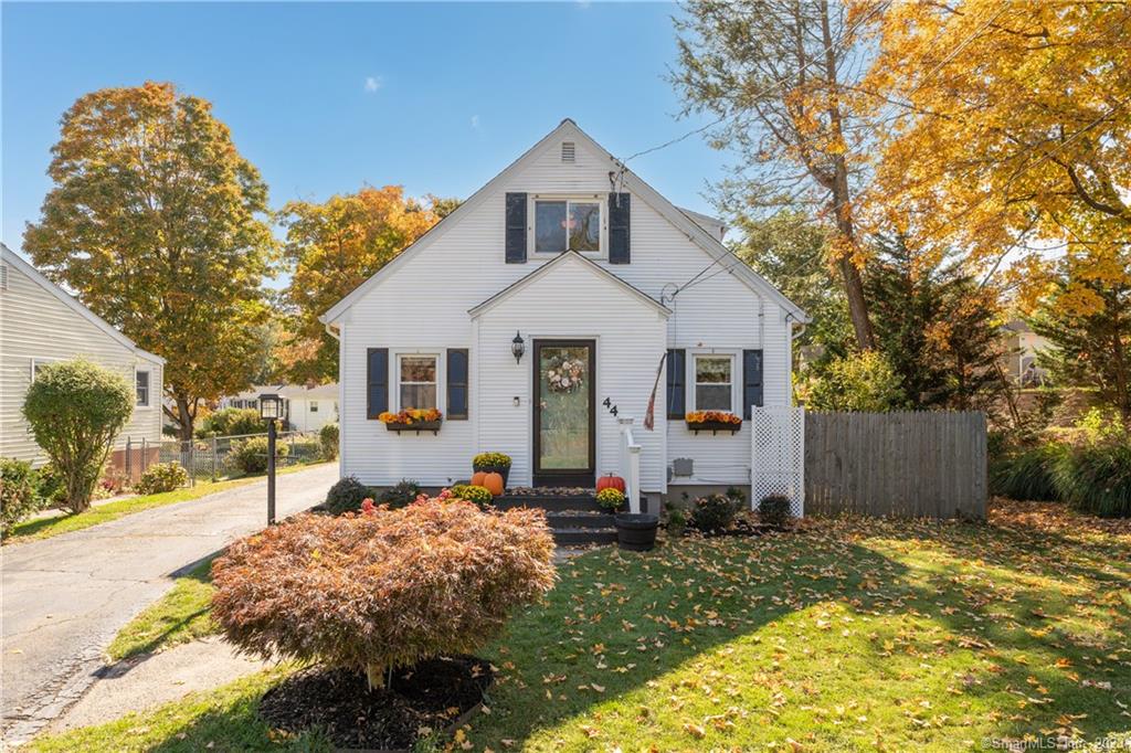 44 Cromwell Street Hamden CT 06518
