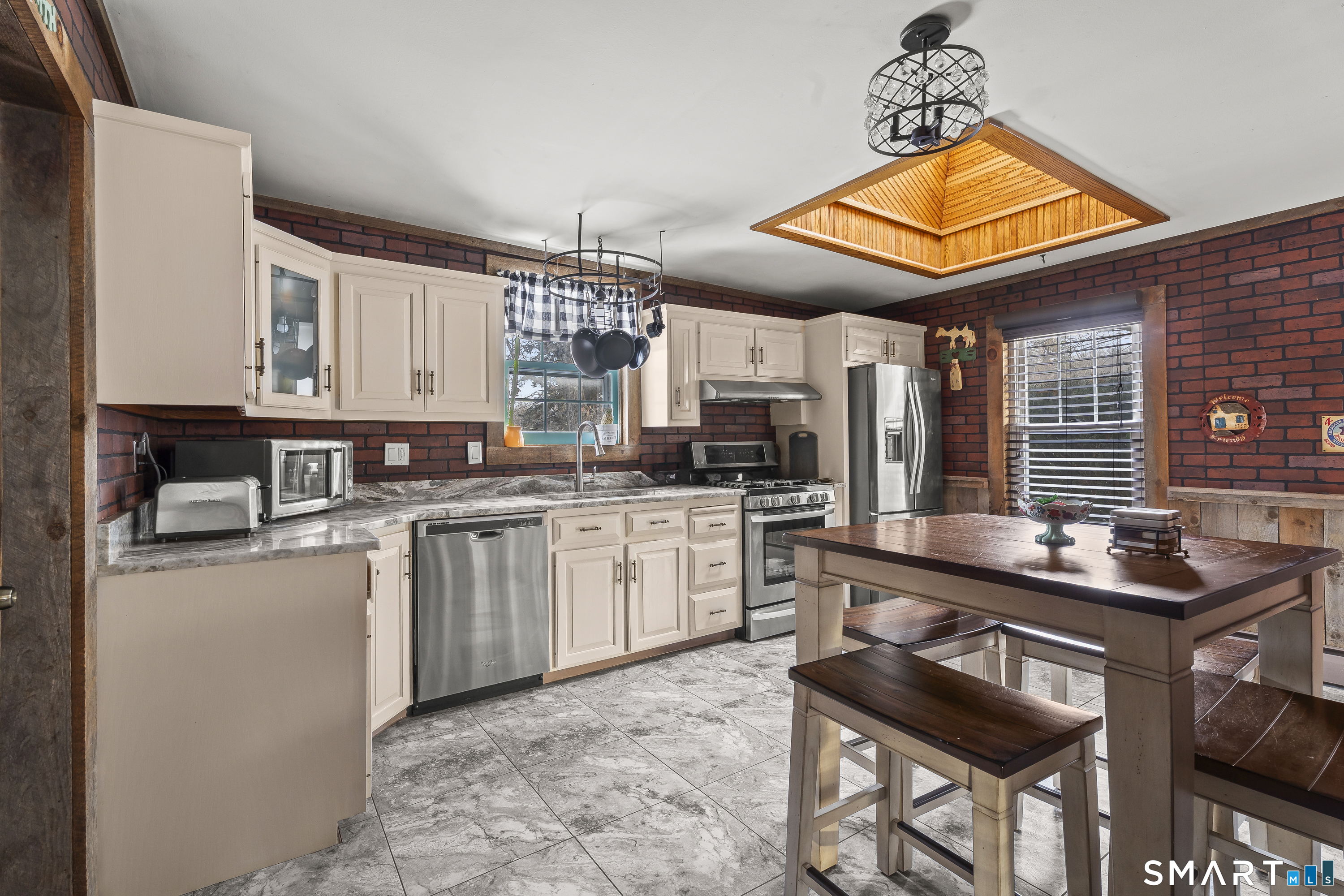 354 Maple Avenue Bristol CT 06010