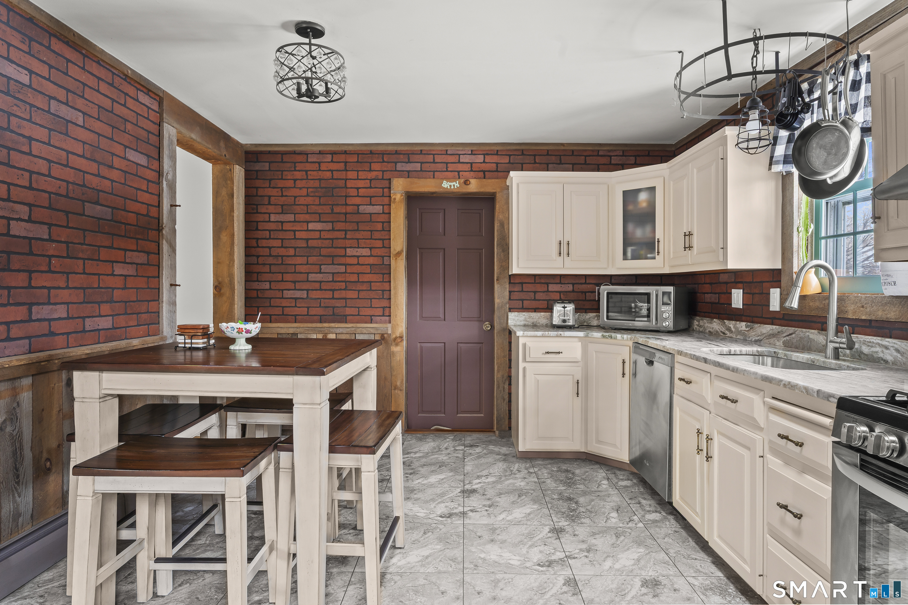 354 Maple Avenue Bristol CT 06010