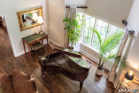 56 Long Lots Road New Canaan CT 06840