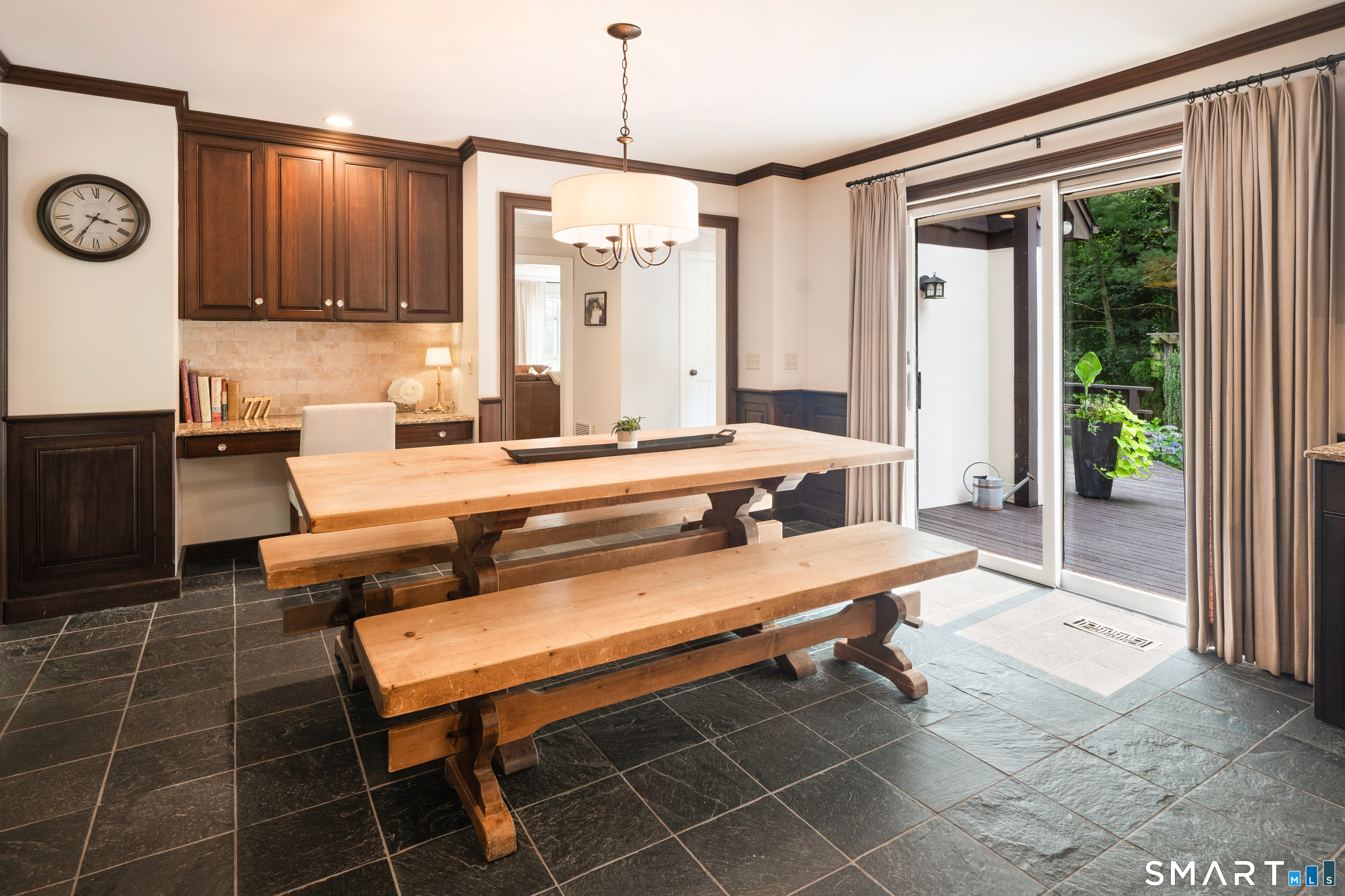 56 Long Lots Road New Canaan CT 06840