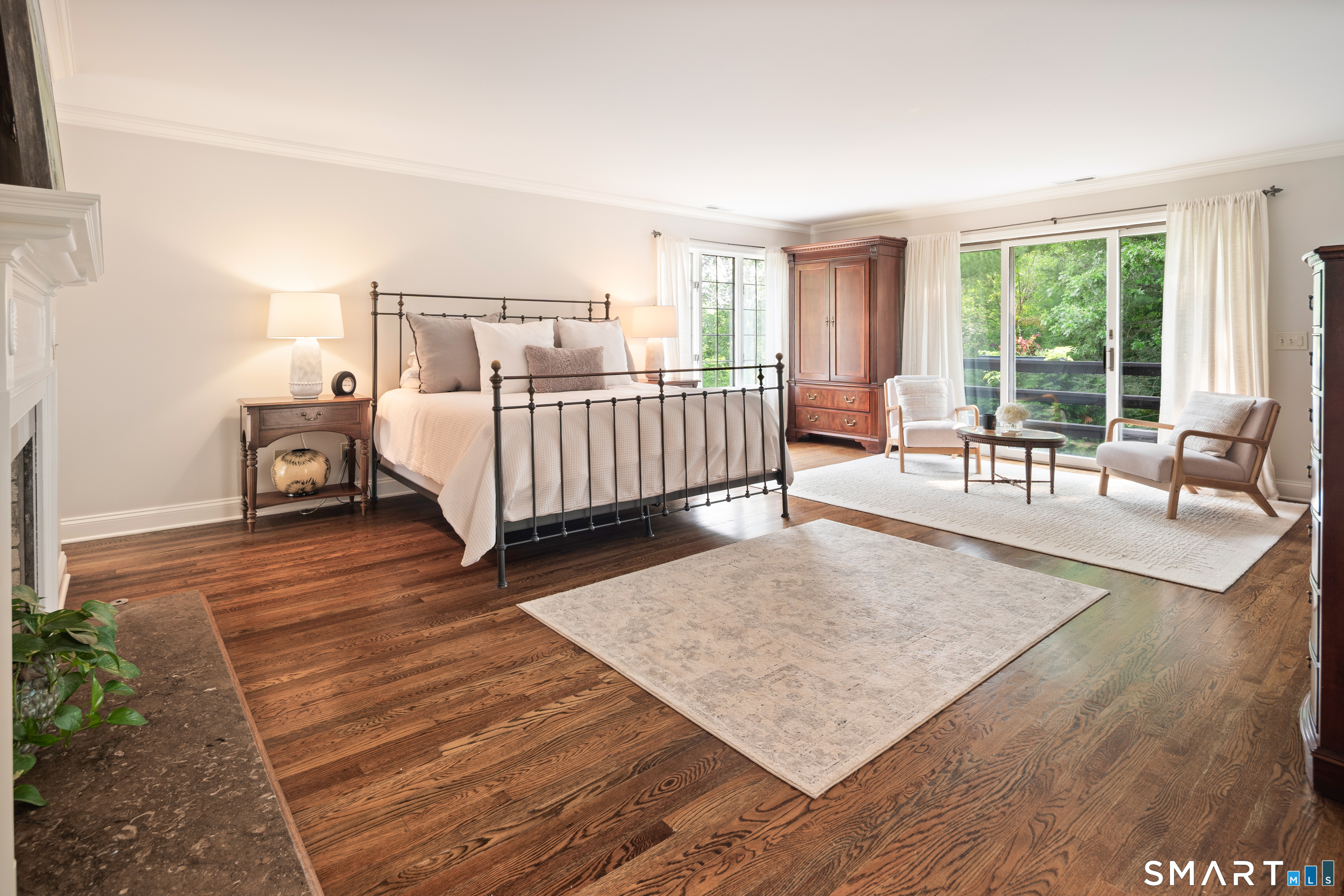 56 Long Lots Road New Canaan CT 06840