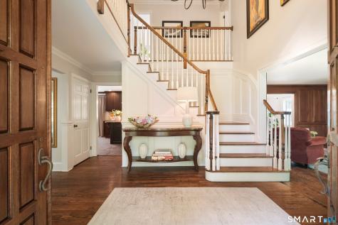 56 Long Lots Road New Canaan CT 06840