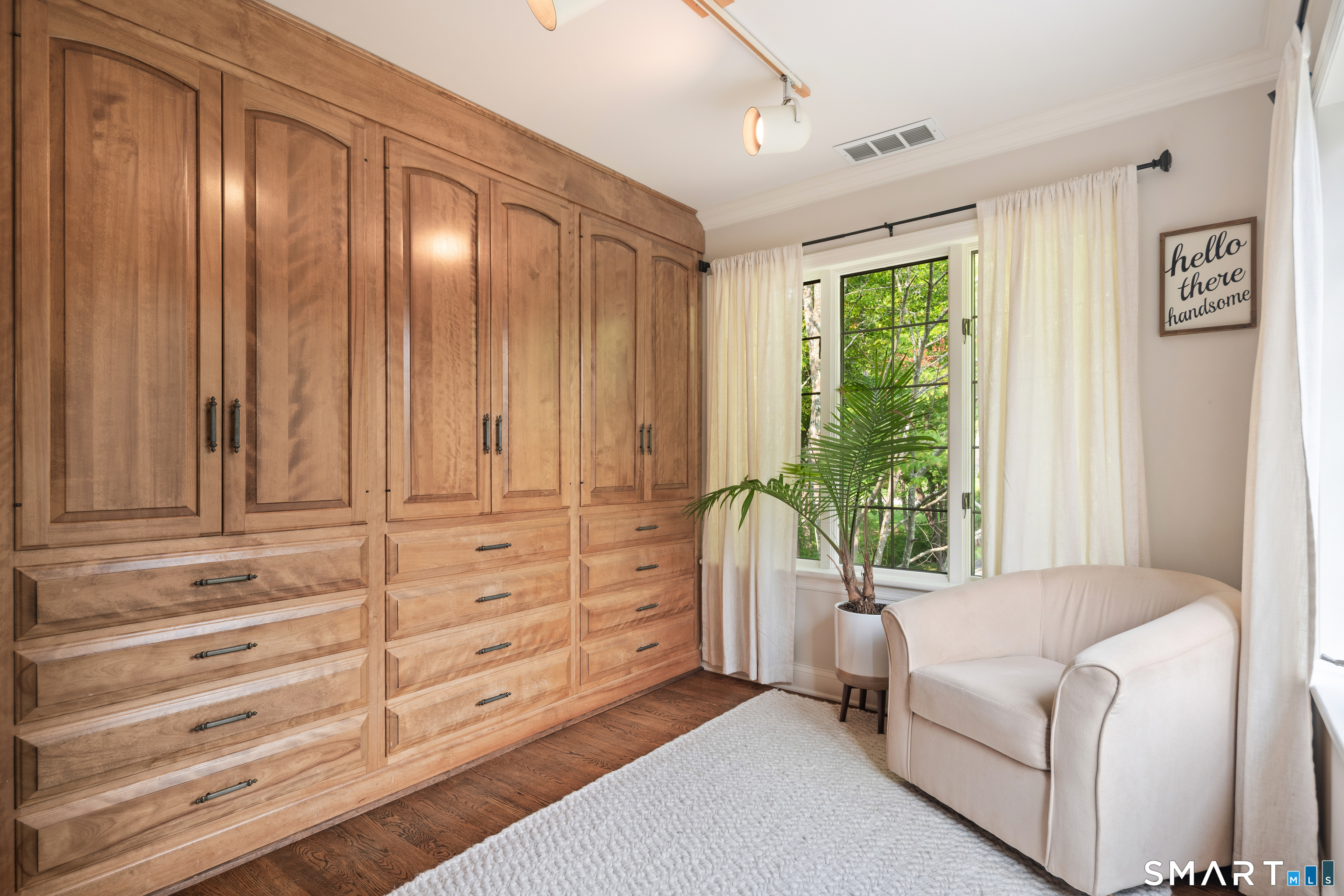 56 Long Lots Road New Canaan CT 06840