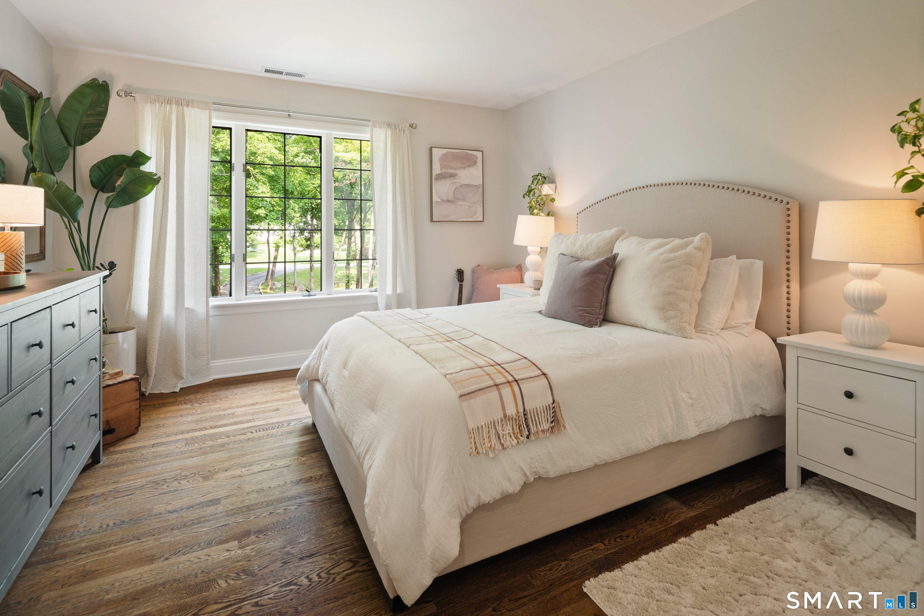 56 Long Lots Road New Canaan CT 06840