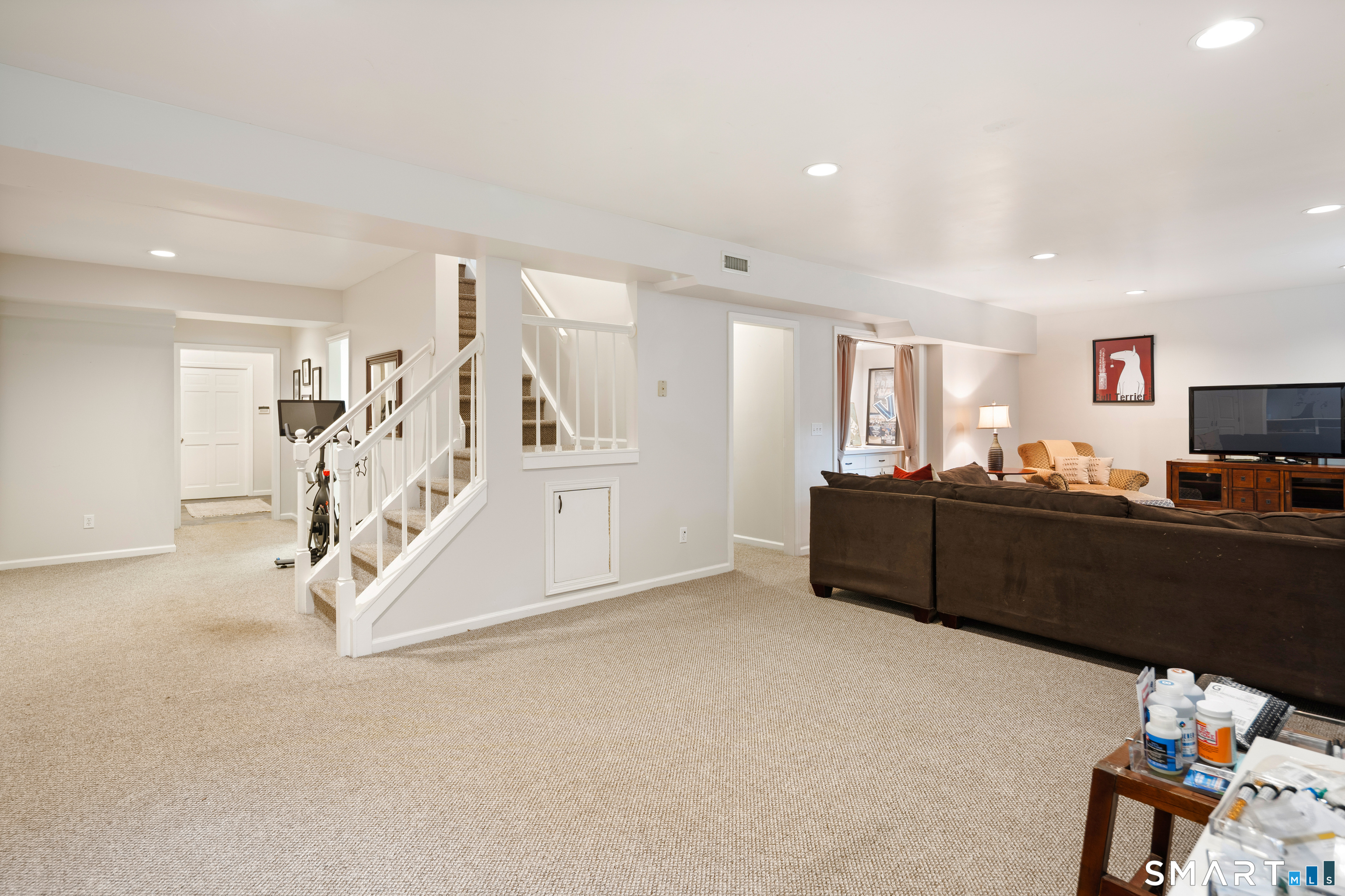 56 Long Lots Road New Canaan CT 06840