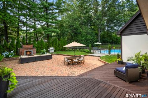 56 Long Lots Road New Canaan CT 06840