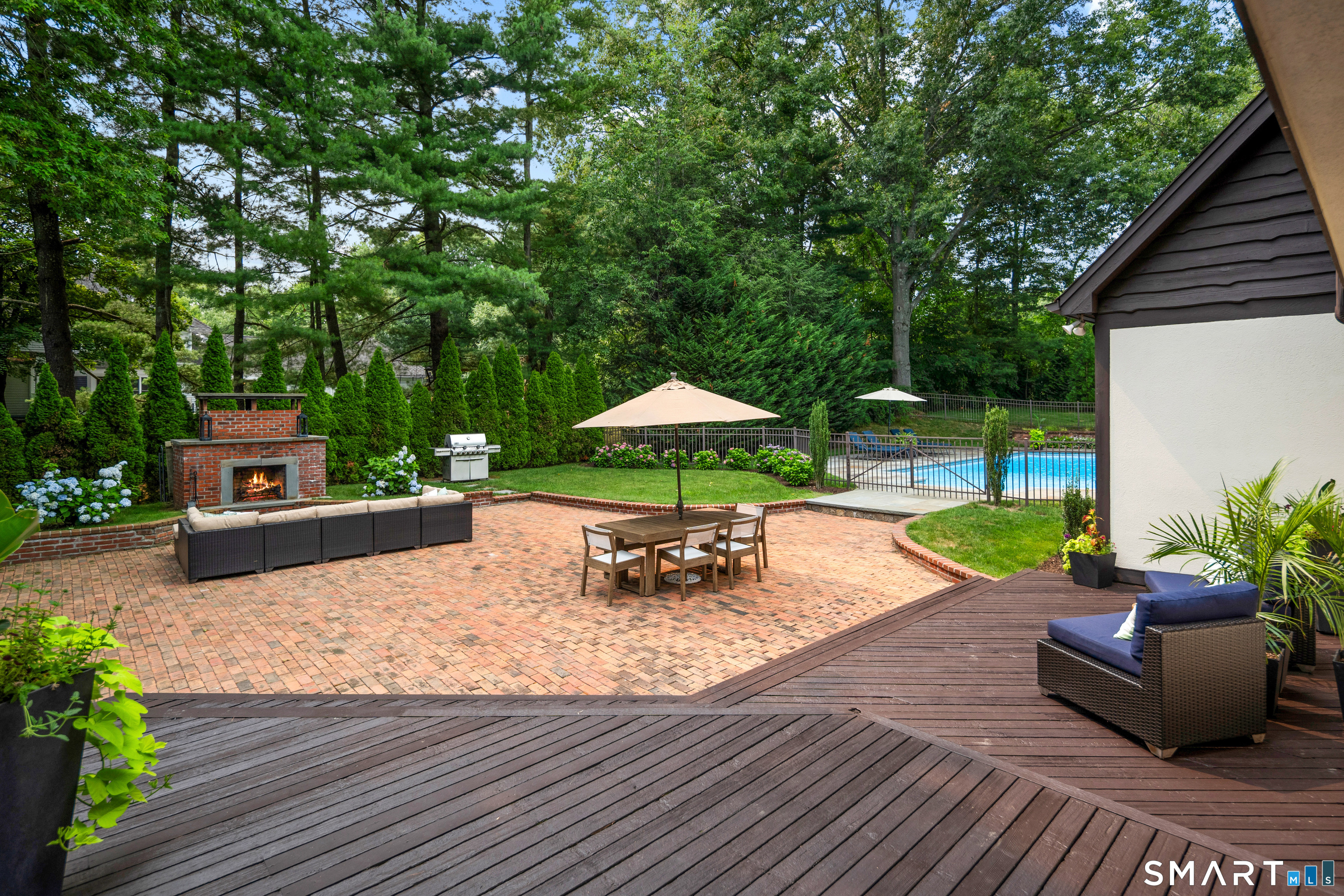 56 Long Lots Road New Canaan CT 06840