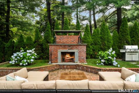 56 Long Lots Road New Canaan CT 06840