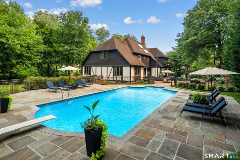 56 Long Lots Road New Canaan CT 06840