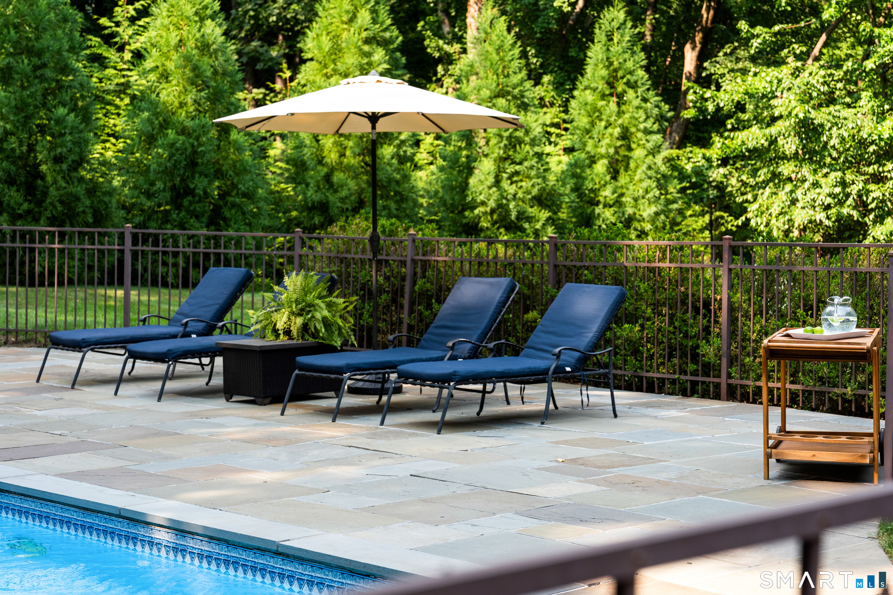 56 Long Lots Road New Canaan CT 06840