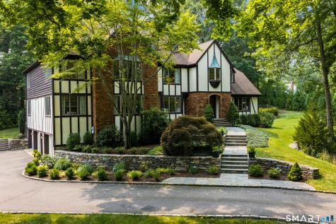 56 Long Lots Road New Canaan CT 06840