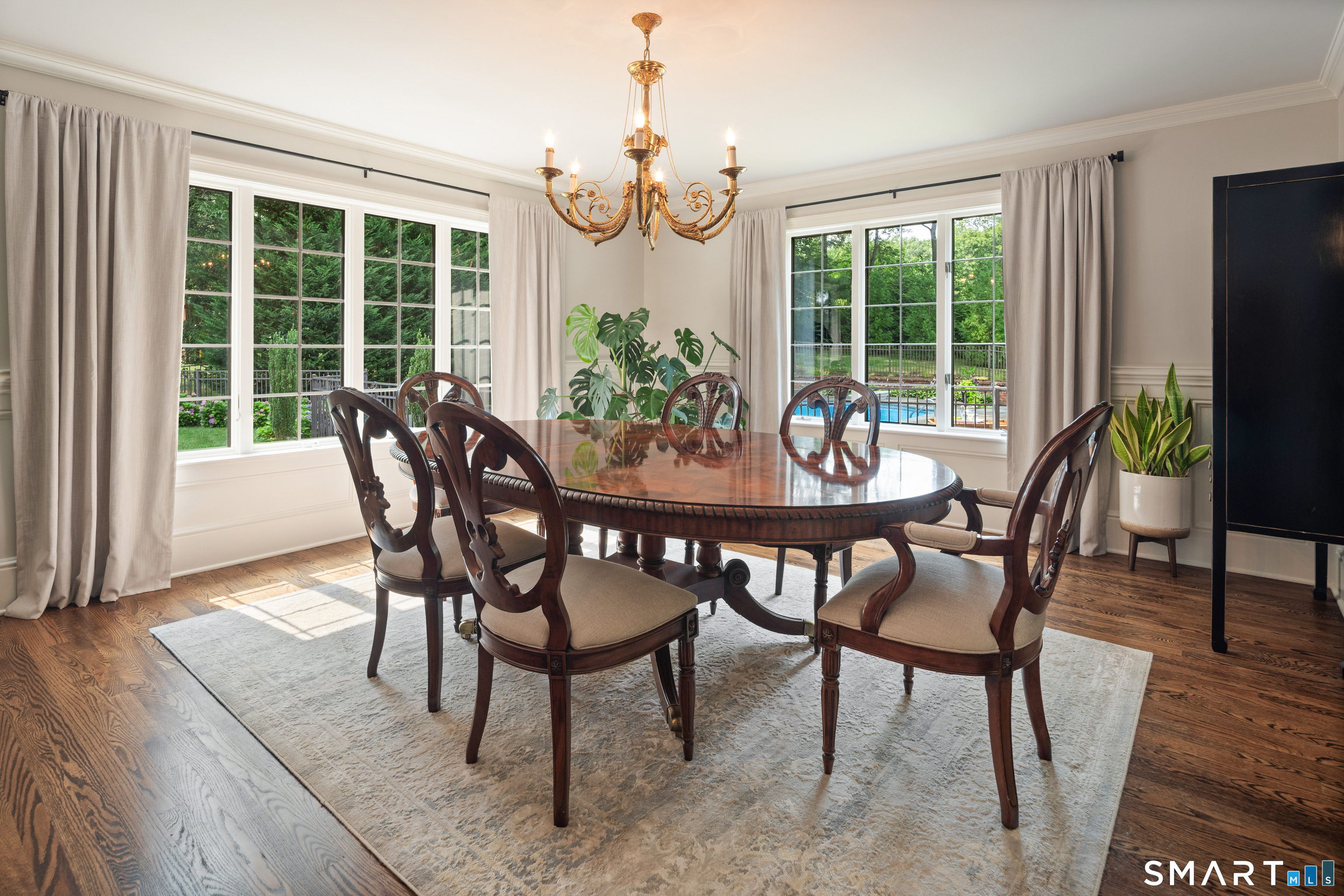 56 Long Lots Road New Canaan CT 06840