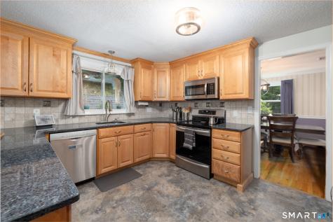 14 Crosswood Road Farmington CT 06032