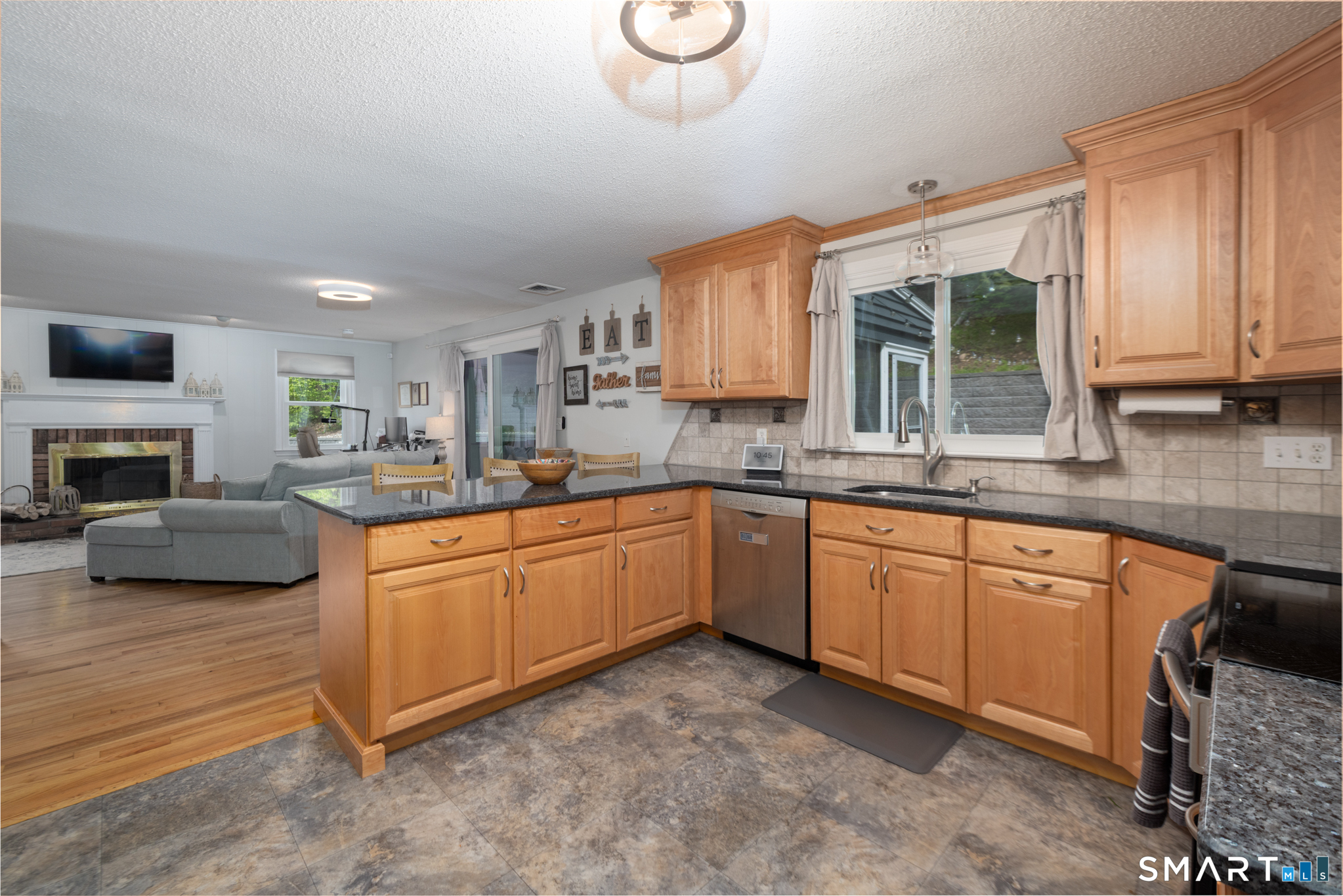 14 Crosswood Road Farmington CT 06032