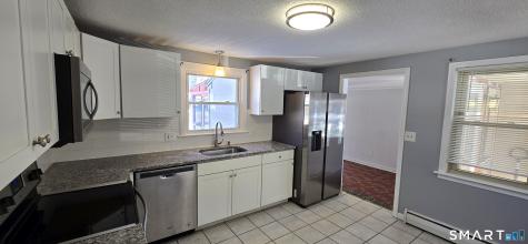 40 Beech Road Enfield CT 06082