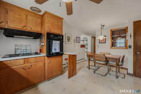119 Park Ave Extension Montville CT 06382