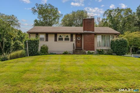 119 Park Ave Extension Montville CT 06382