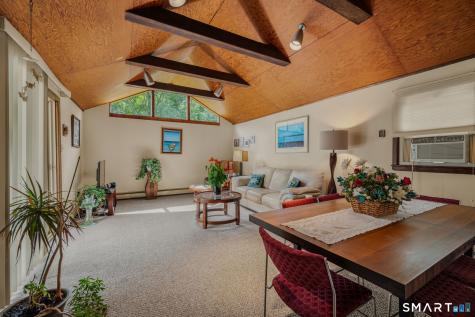 119 Park Ave Extension Montville CT 06382