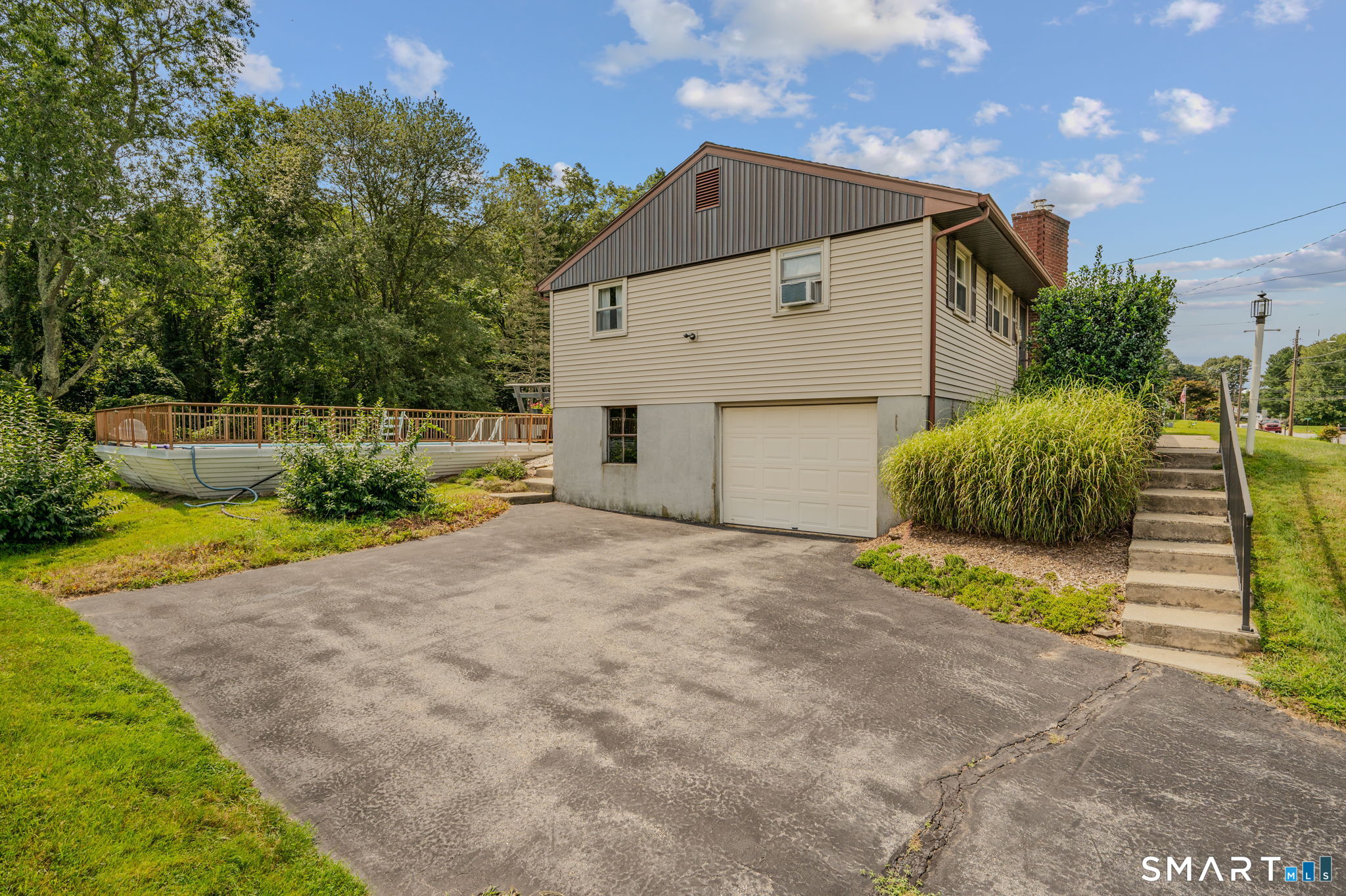 119 Park Ave Extension Montville CT 06382