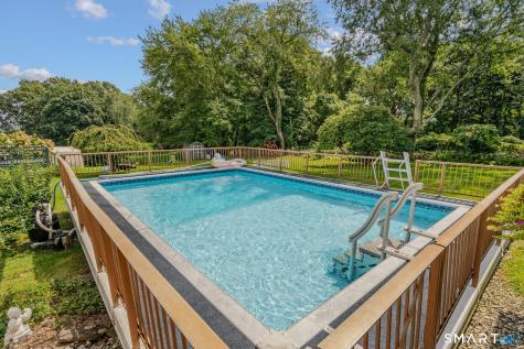 119 Park Ave Extension Montville CT 06382