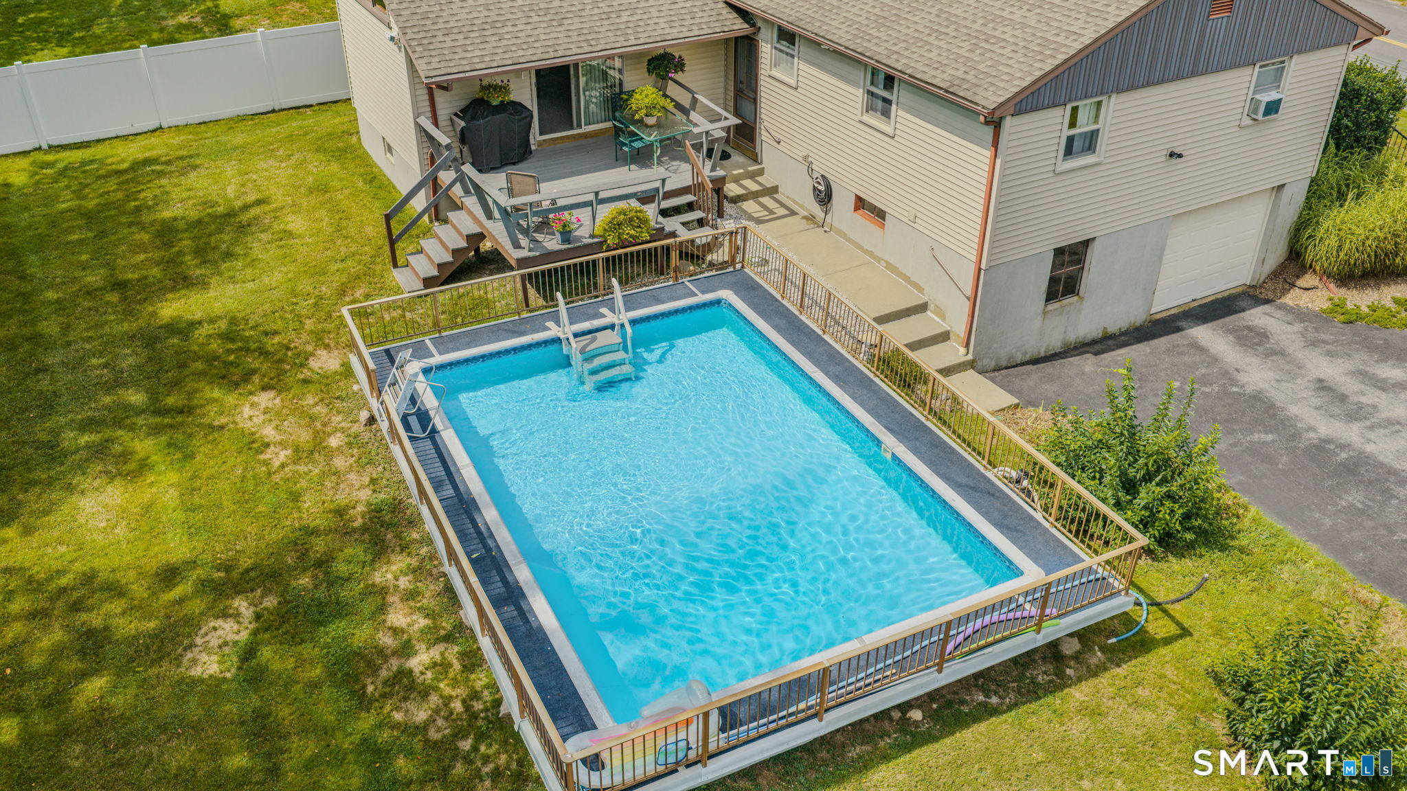 119 Park Ave Extension Montville CT 06382