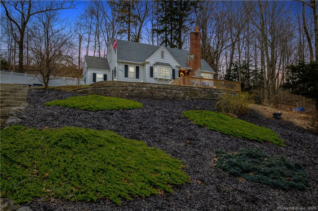 140 Glenwood Avenue Middlebury CT 06762