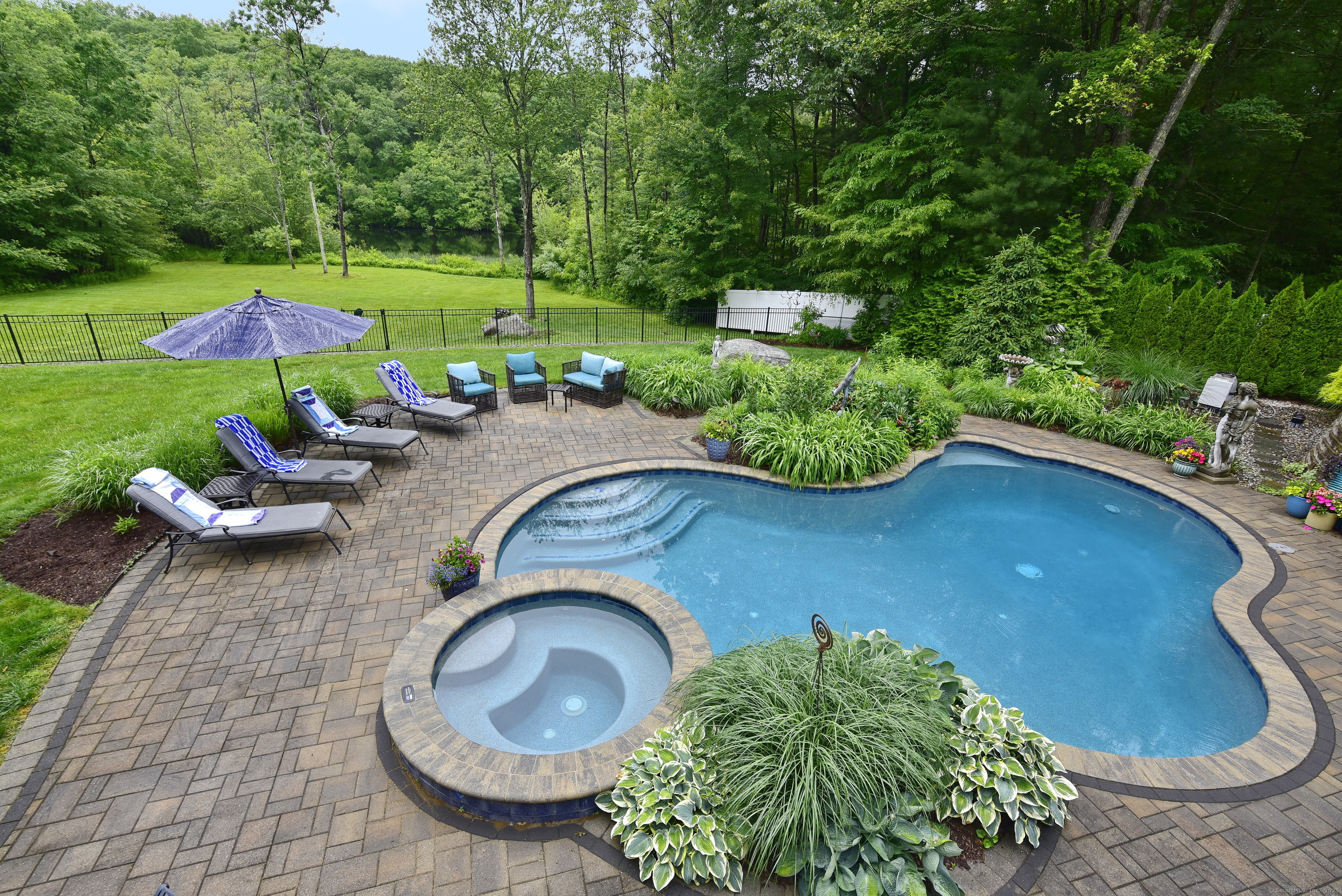 223 Barlow Cemetery Road Woodstock CT 06281