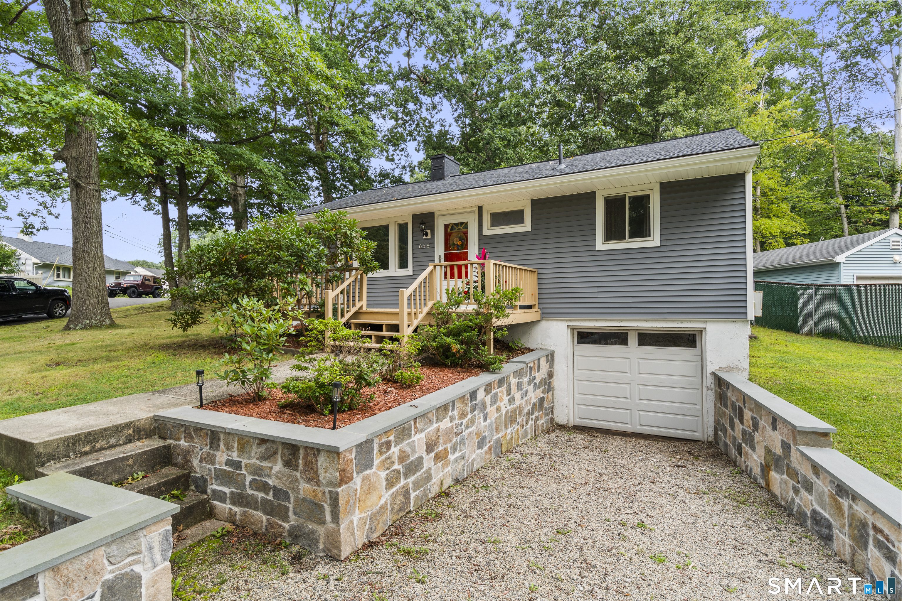 668 Bradley Street East Haven CT 06512