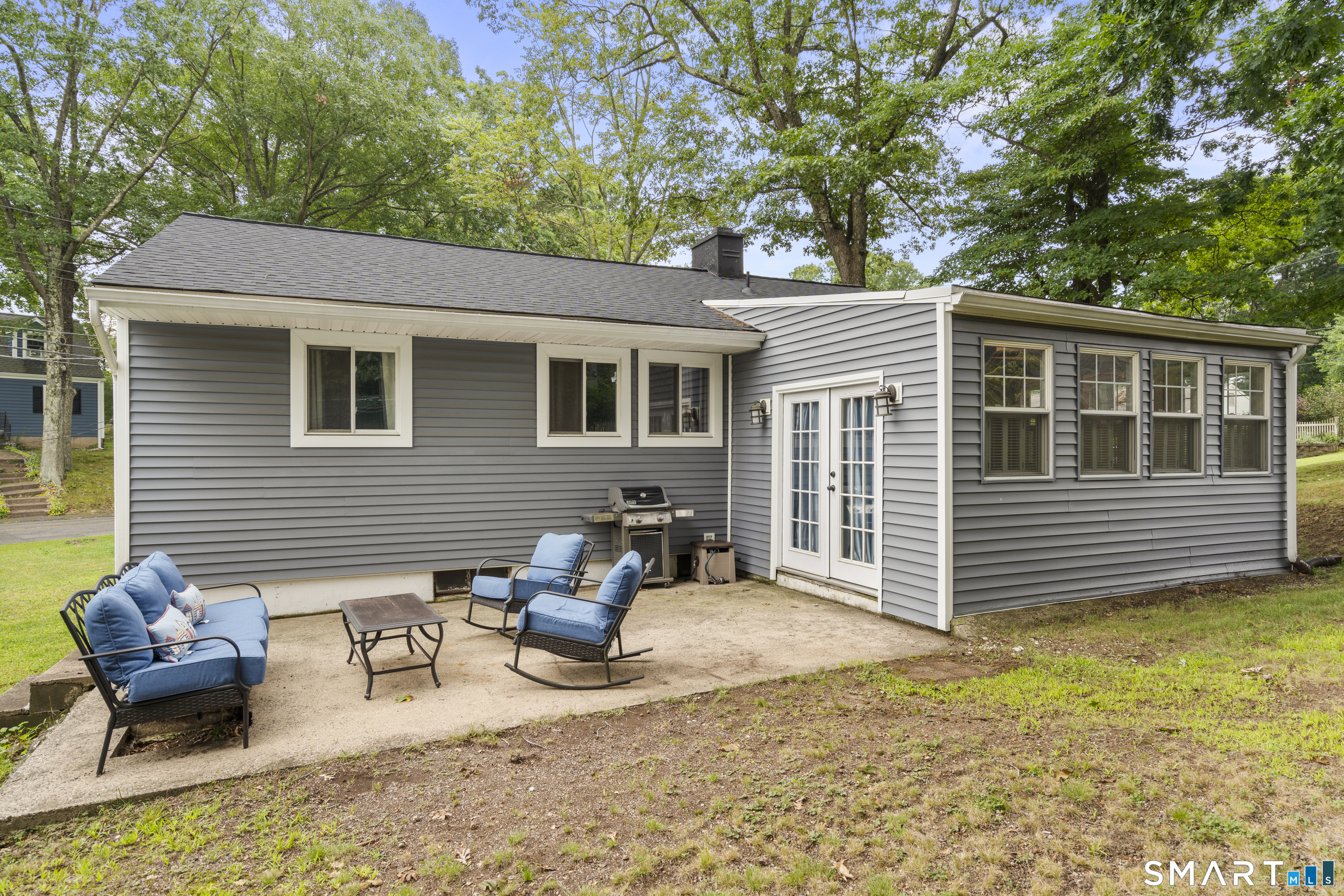 668 Bradley Street East Haven CT 06512