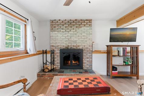 105 Dean Road East Lyme CT 06333