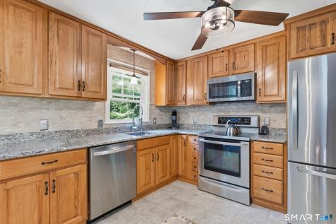 105 Dean Road East Lyme CT 06333